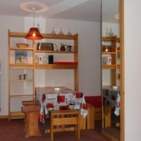 Apartment Au Pied Des Pistes Avec Terrasse, Parking Et Wifi - Ideal Pour 4 Personnes - Fr-1-181-2249 *